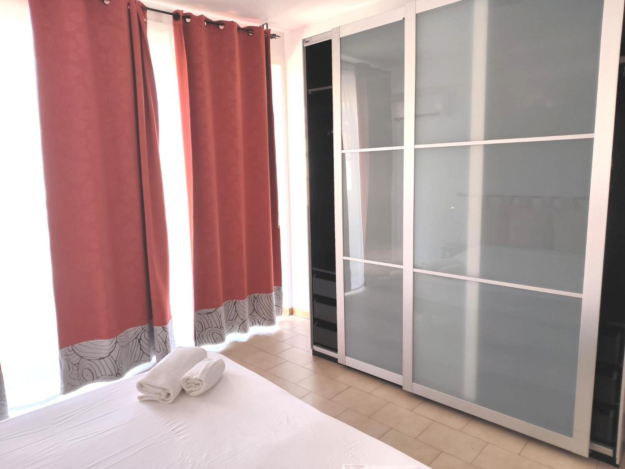 Pozzo Lazzaro Apartments Santa Teresa Di Riva Værelse billede
